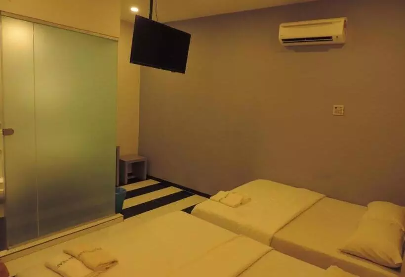 Golden Leaf Hotel Danga Bay 5 Minutes Hospital Hsa,zoo,angsana Mall,20 Minutes Utm, Legoland