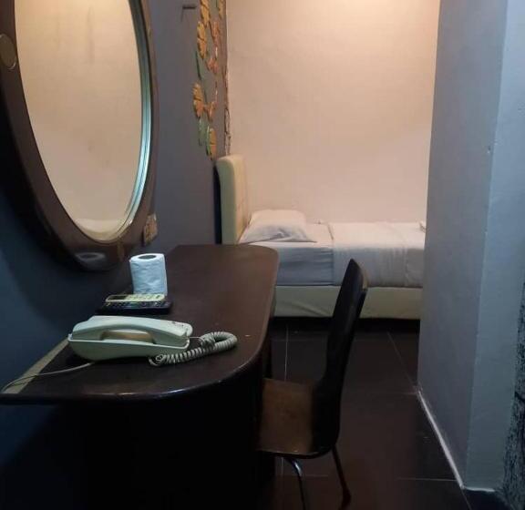 Golden Leaf Hotel Danga Bay 5 Minutes Hospital Hsa,zoo,angsana Mall,20 Minutes Utm, Legoland