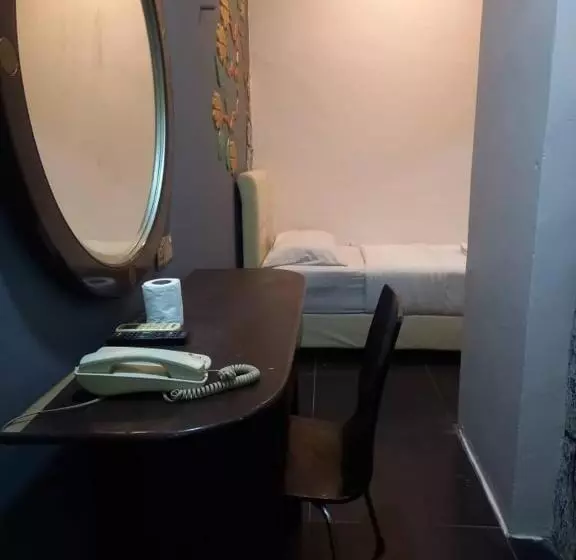Golden Leaf Hotel Danga Bay 5 Minutes Hospital Hsa,zoo,angsana Mall,20 Minutes Utm, Legoland