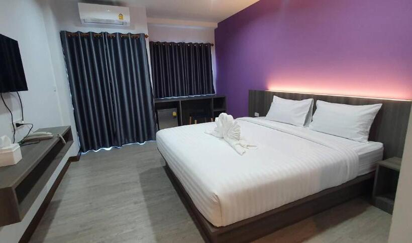 Hotell ทริปเปอร์ โฮเทล