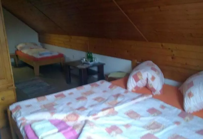 Hotelli Koloniál Skalité