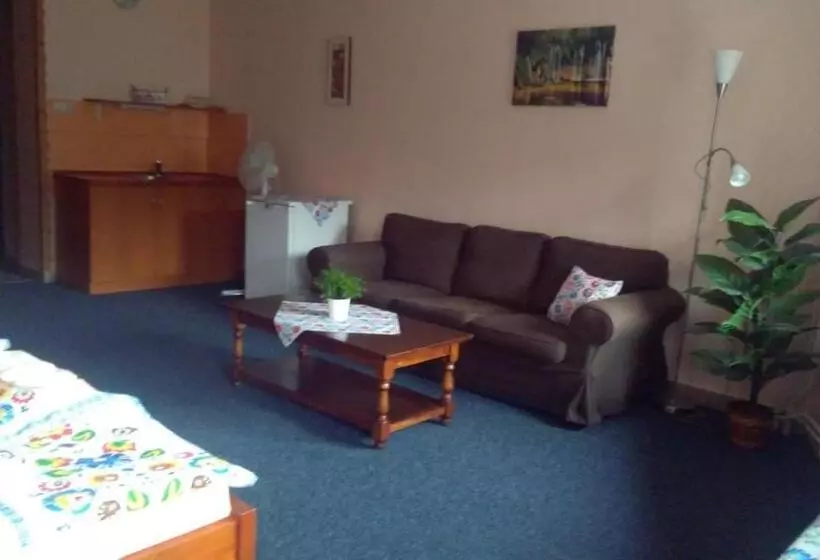 Hotelli Koloniál Skalité