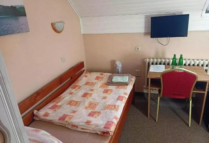 Hotelli Koloniál Skalité