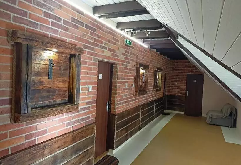 Hotelli Koloniál Skalité