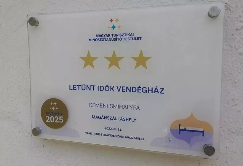 ホテル Letűnt Idők Vendégház