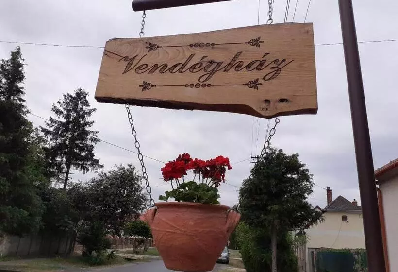 ホテル Letűnt Idők Vendégház