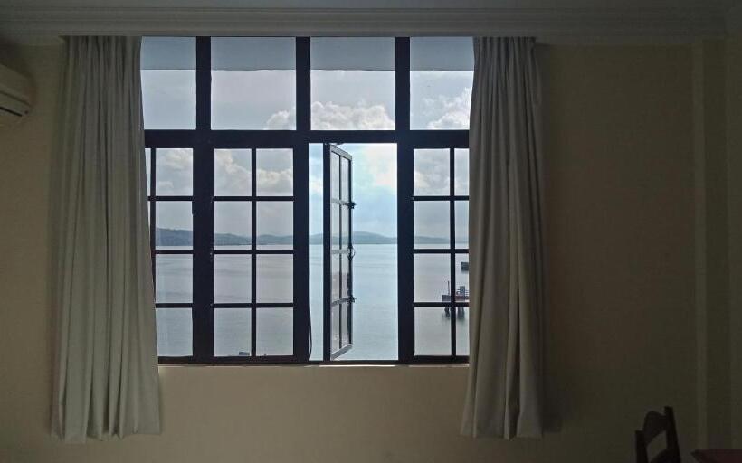 Hotel The Upper Deck