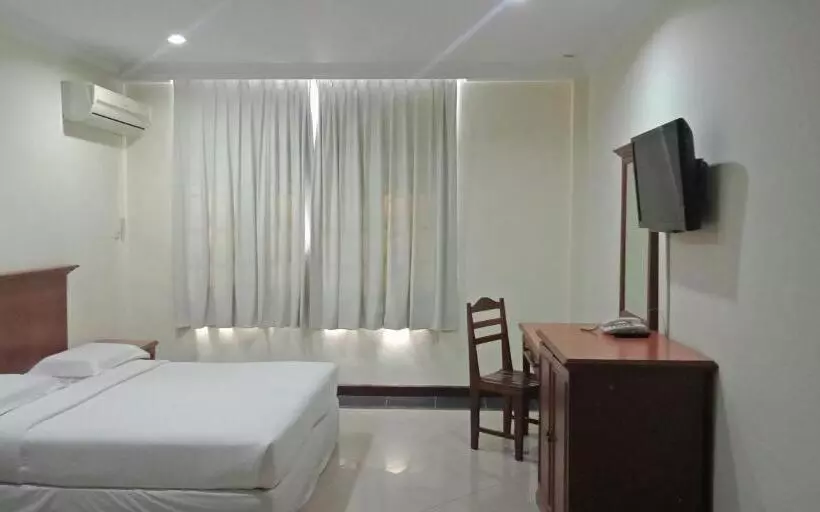 Hotelli The Upper Deck