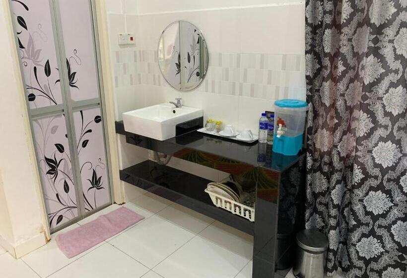 Otel Wan Danisha Villa Inn