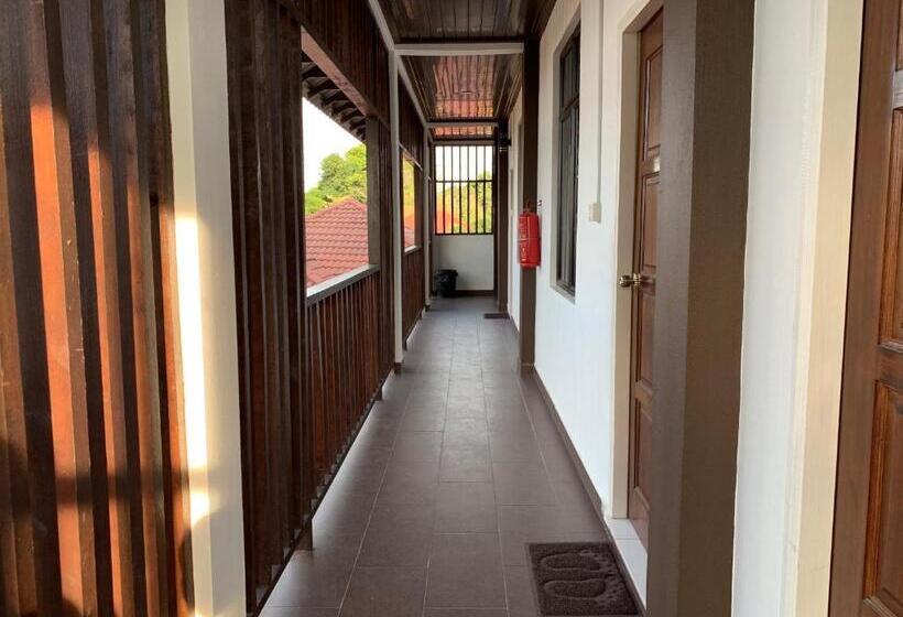 Otel Wan Danisha Villa Inn