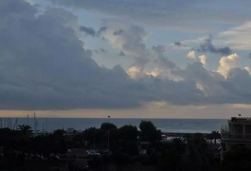 Inter Résidences Heliotel Marine