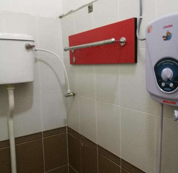 بنسيون Aban Transit House