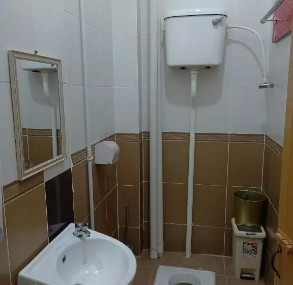 ペンション Aban Transit House