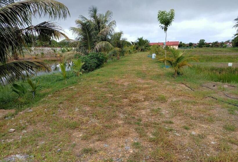 פנסיון Chakkai Village Living Guest House