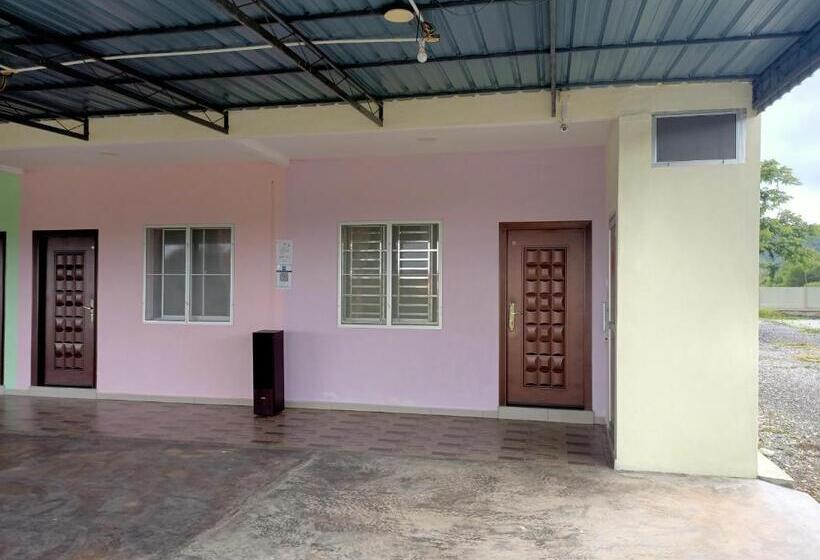 פנסיון Chakkai Village Living Guest House