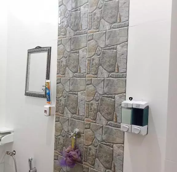 Majatalo Desa Besut Inn