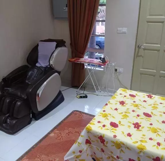 Majatalo Desa Besut Inn