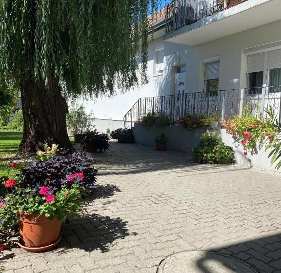 Пансион Gästehaus & Weingut Klein