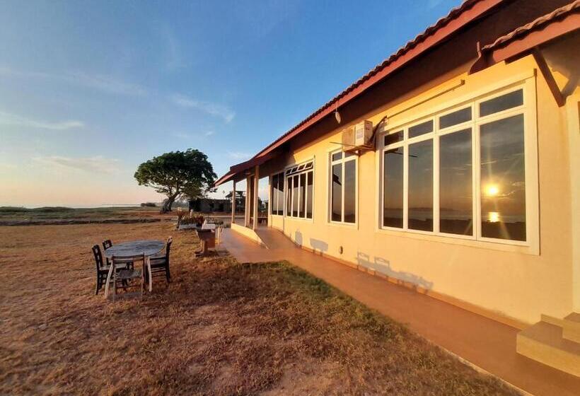 Pensão Kc Beachfront