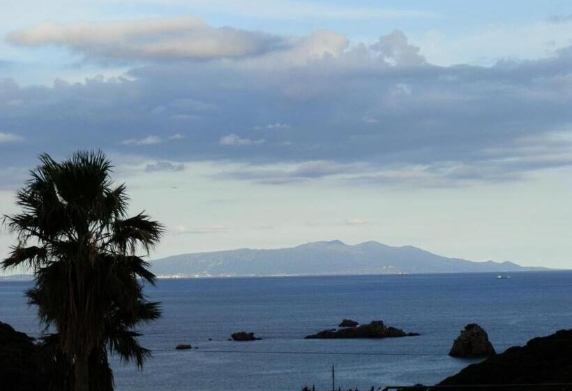 Курорт Oceanfront Yahan