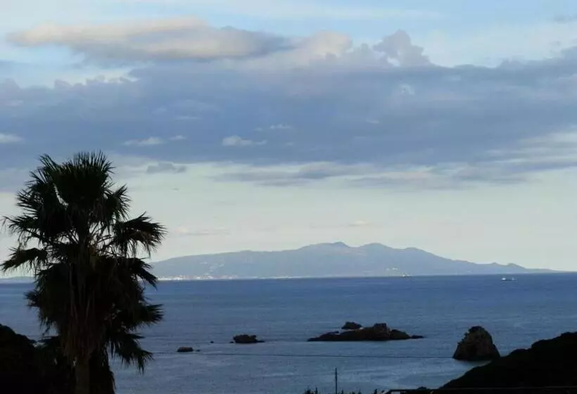 リゾートホテル Oceanfront Yahan