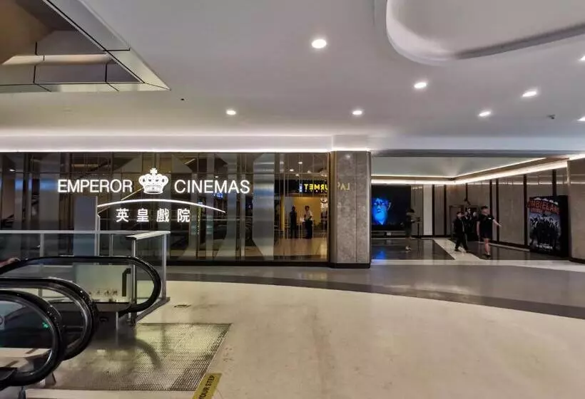 R&f Princess Cove Ciq Premium Sea View Suites By Neo