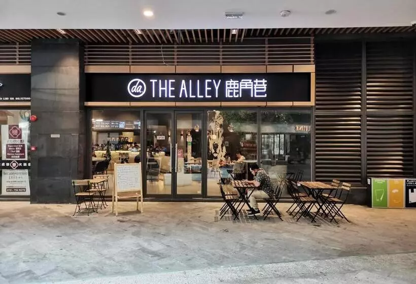 R&f Princess Cove Ciq Premium Sea View Suites By Neo