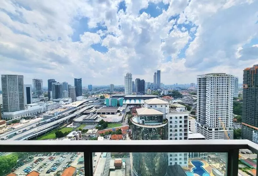 R&f Princess Cove Ciq Premium Sea View Suites By Neo