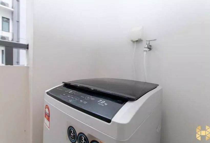 R&f Princess Cove Ciq Premium Sea View Suites By Neo