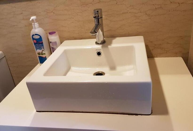 Skybed Over The Sky Hostel @regalia Suites & Residences Kl