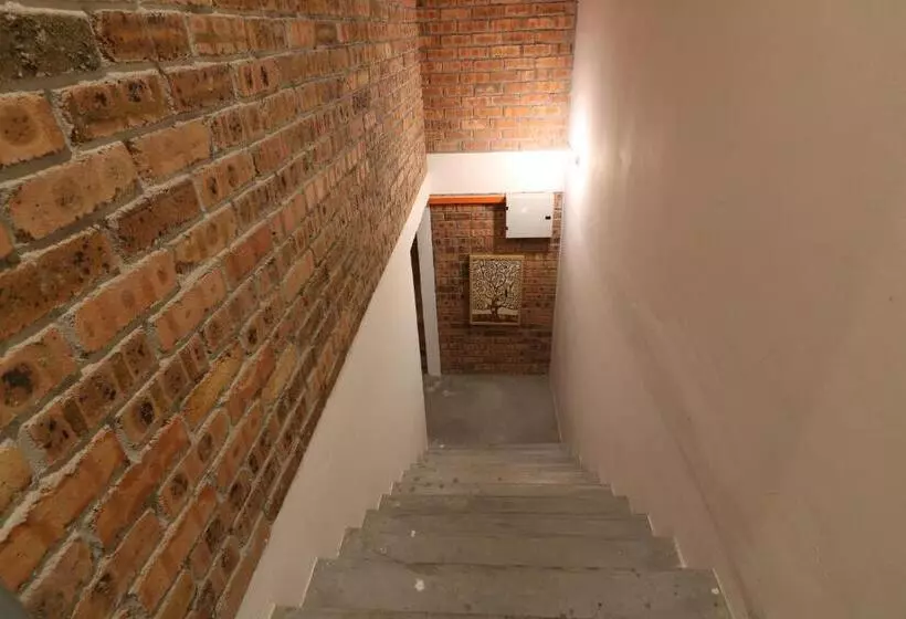 Urbanstay Industrial