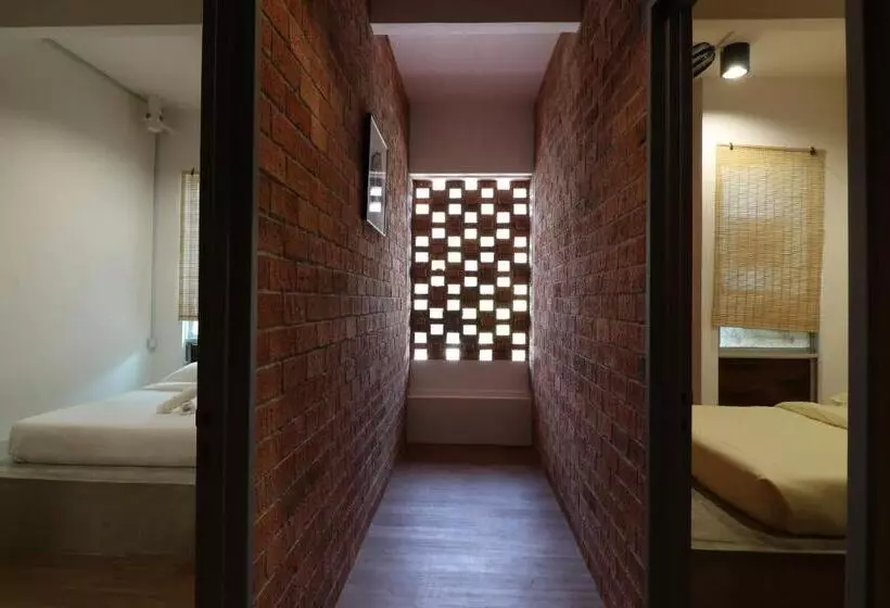 Urbanstay Industrial