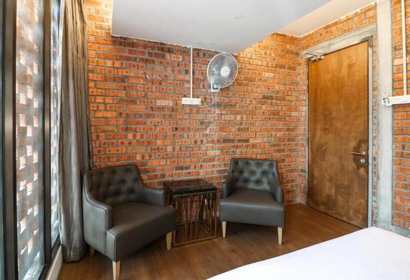 Urbanstay Industrial