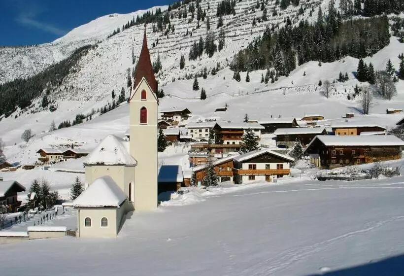 Retkeilymaja Gasthaus Alpenrose