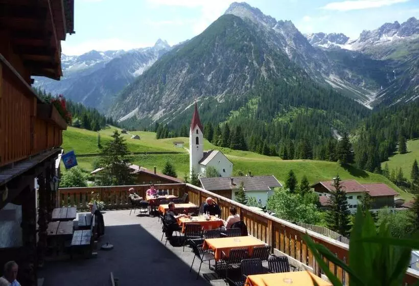 Retkeilymaja Gasthaus Alpenrose