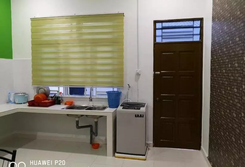 ユースホステル Zuriana Ashraf Homestay Kota Bharu