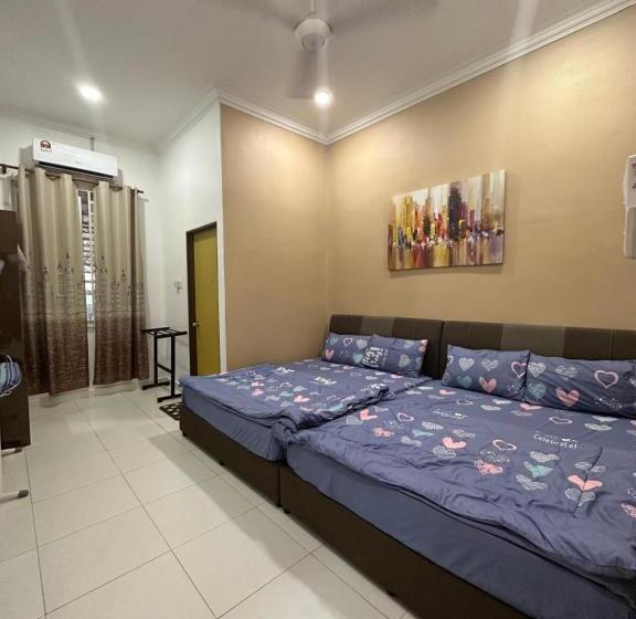 הוסטל Zuriana Ashraf Homestay Kota Bharu