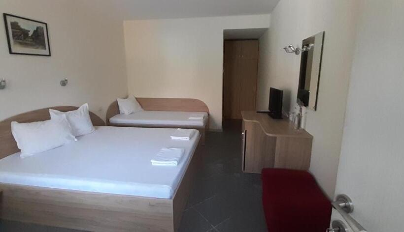 Family Hotel California Varna