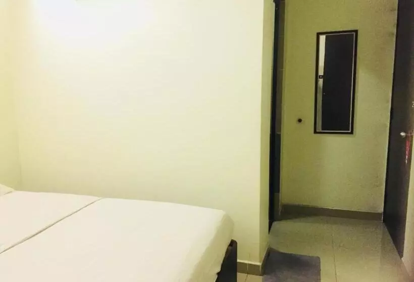 ホテル Desa House