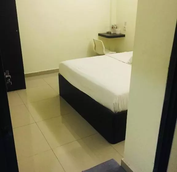 ホテル Desa House