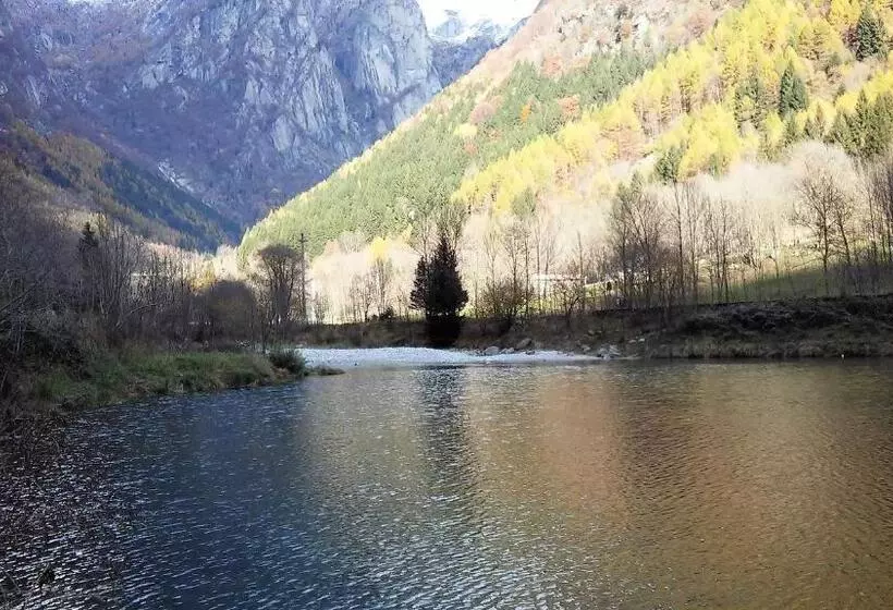 Hotelli Ristorante Sasso Remenno