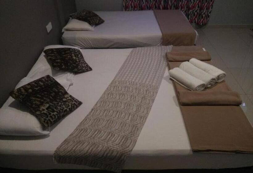 בית מלון כפרי Weng Kong Homestay