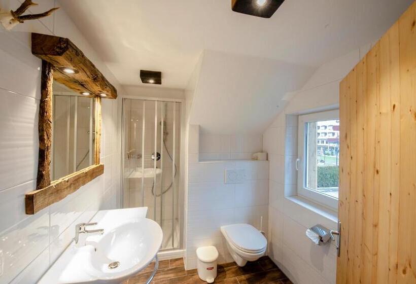 펜션 Alpenhostel Das Besenhaus