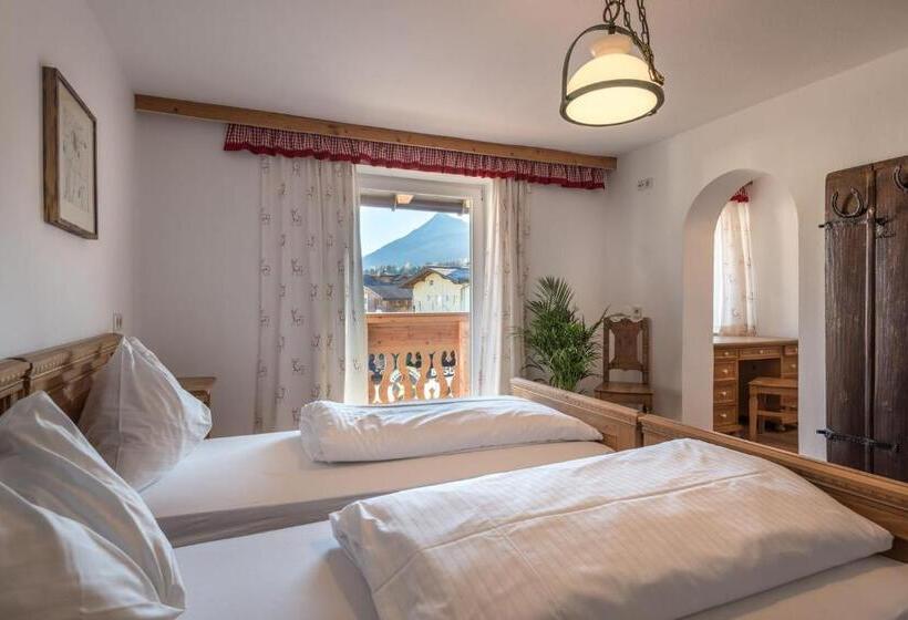 펜션 Alpenhostel Das Besenhaus