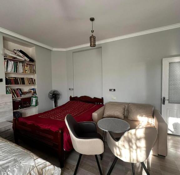 پانسیون Guest House Maia