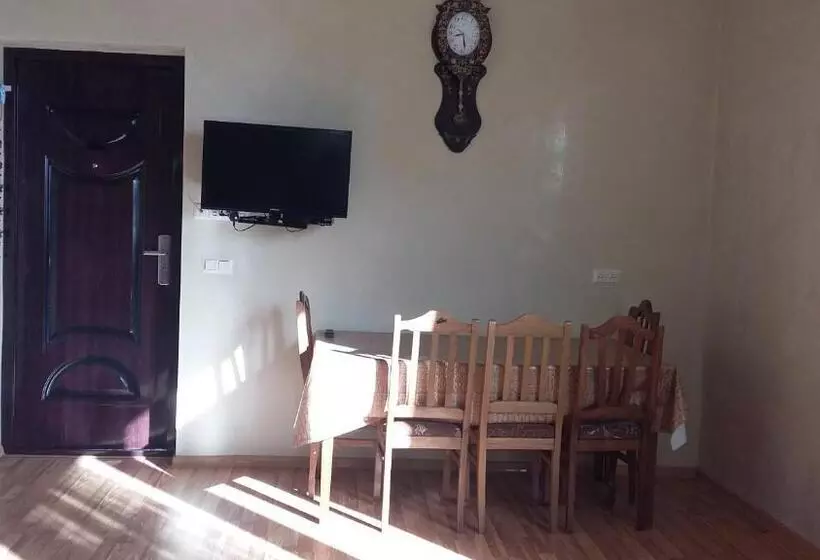 پانسیون Guest House Maia