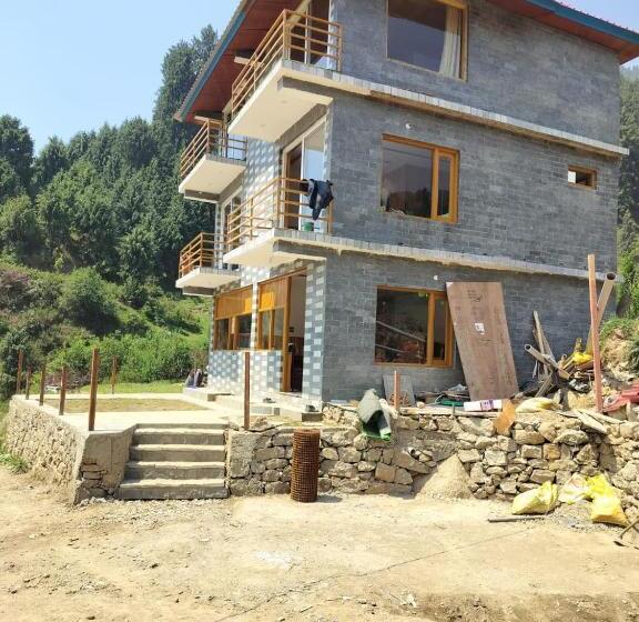 פנסיון Meenansh Home Rajgundha