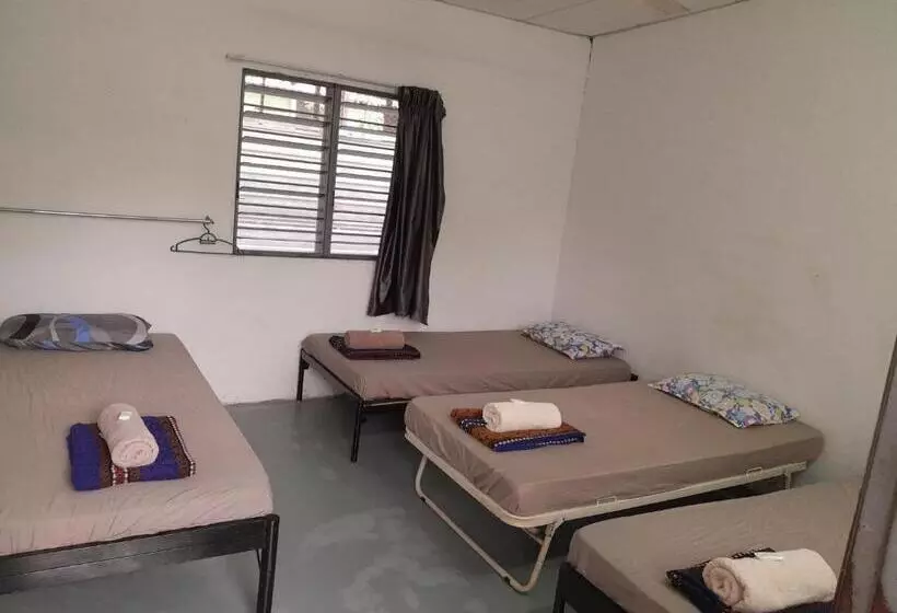 Majatalo Tony’s Guesthouse At Teluk Bahang