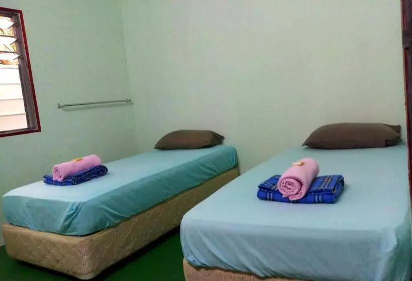 Majatalo Tony’s Guesthouse At Teluk Bahang