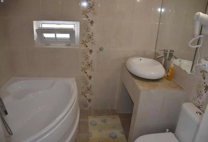پانسیون Vila Pacific